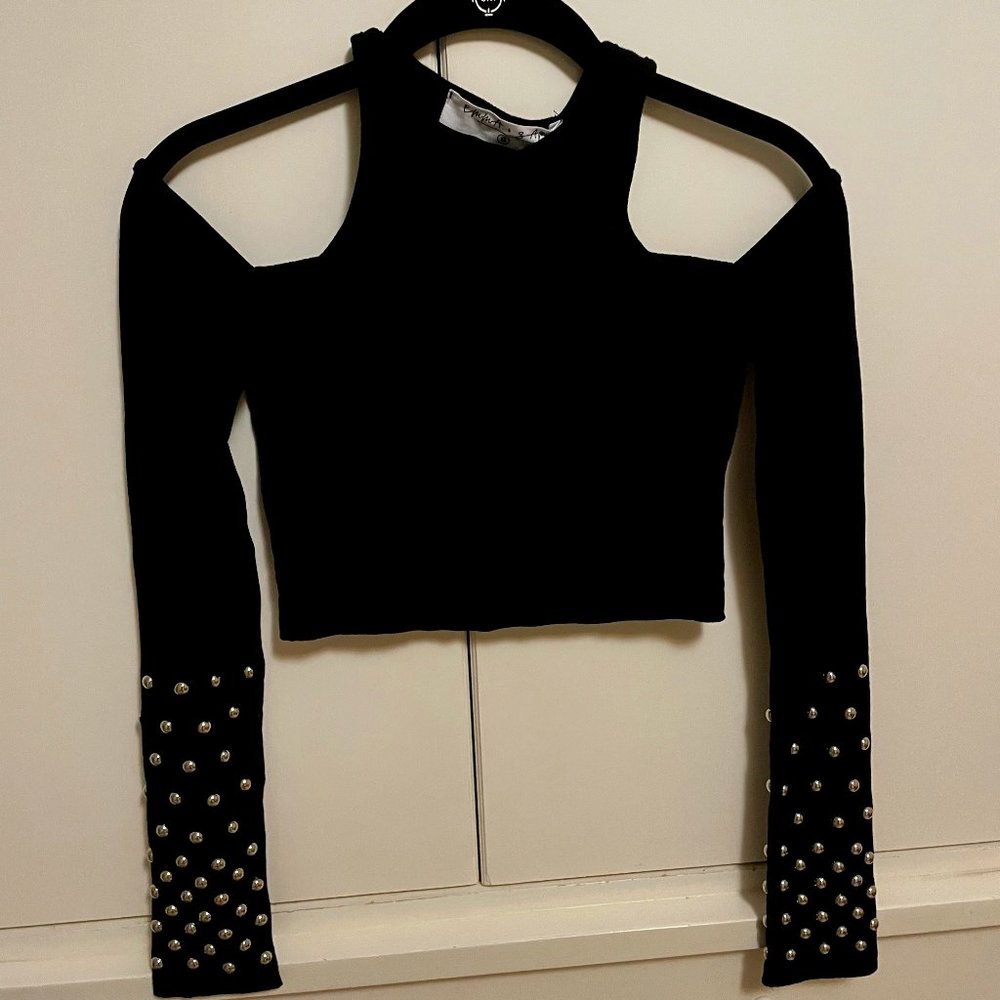 Emma & Sam Long Sleeve Black Cropped Shirt